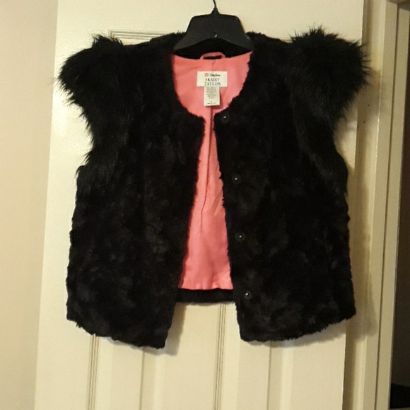 Vest - Picture 1 of 4